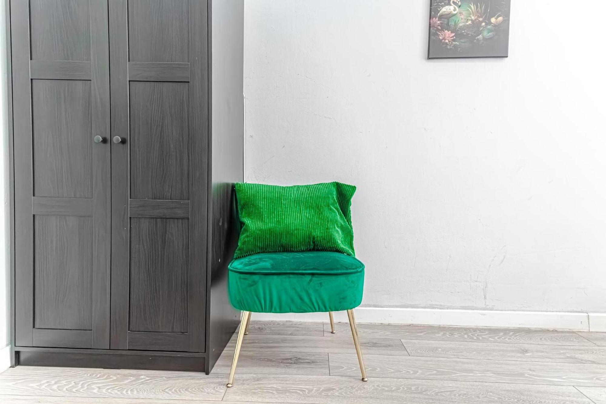 Budget-friendly 2br & 1lr, Delight Apartament