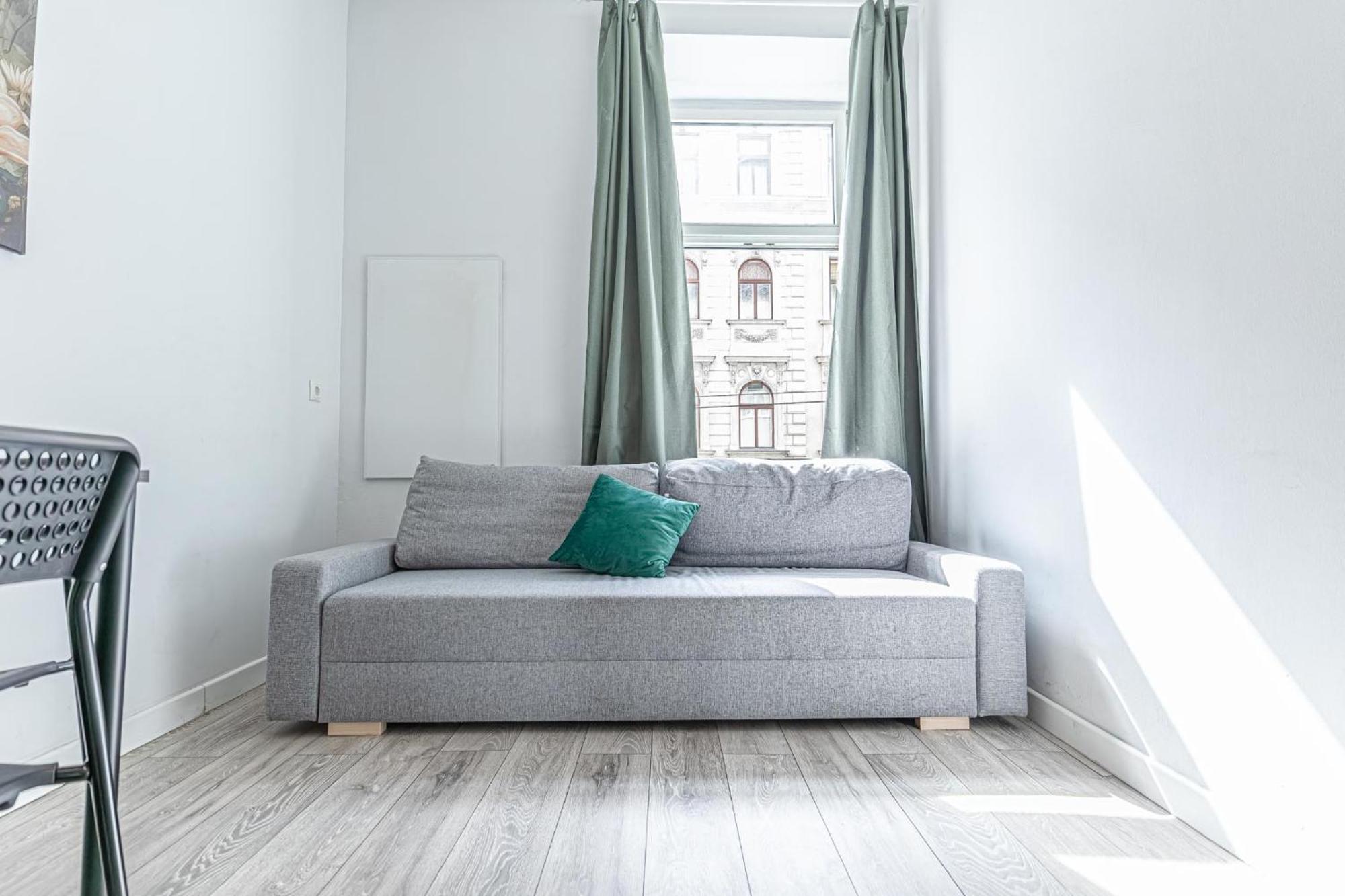 Budget-friendly 2br & 1lr, Delight Apartament Viena