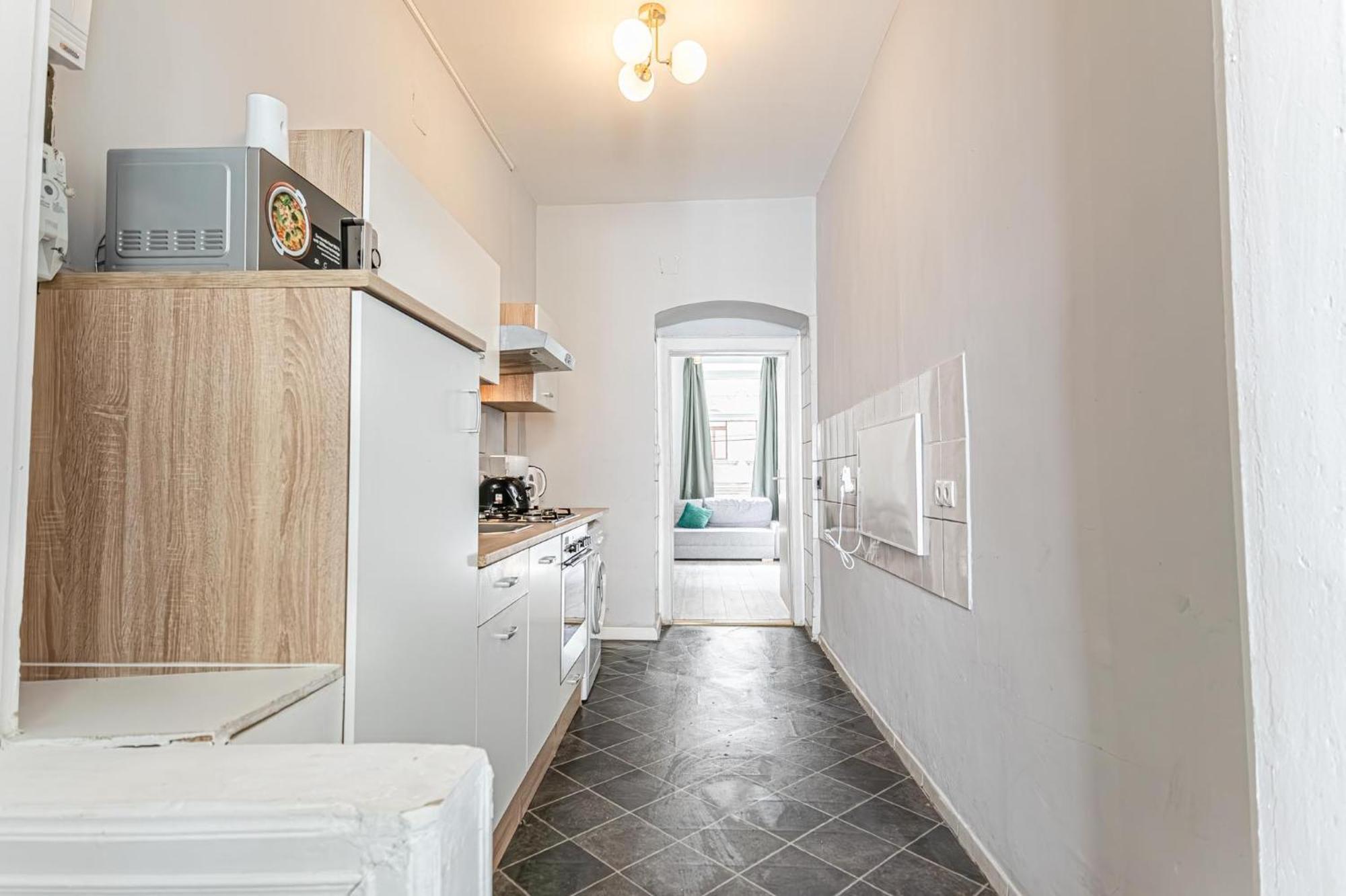 Apartament Budget-friendly 2br & 1lr, Delight *