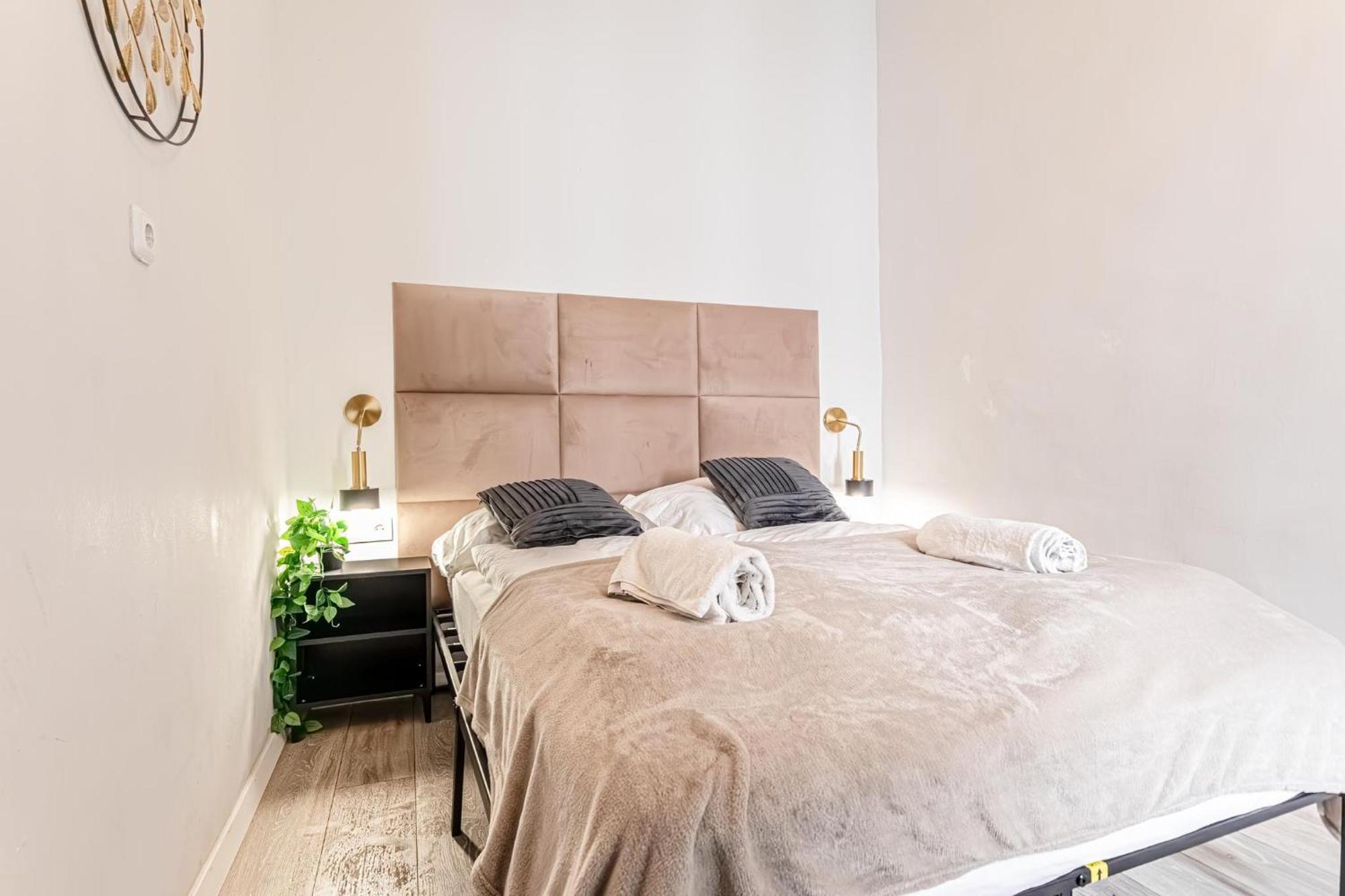 Apartament Budget-friendly 2br & 1lr, Delight *